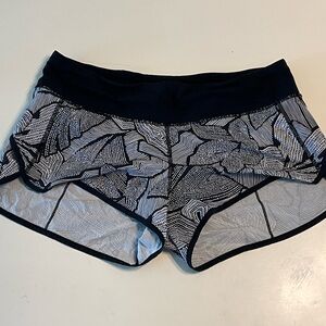 Lululemon Athletica 2.5” Black and White Patterned Shorts